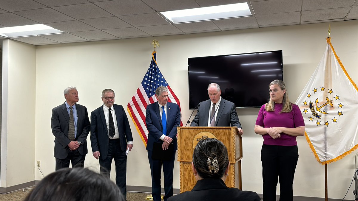 Eli_Sherman's tweet image. Gov. McKee with Max Wistow and Jonathan Savage, introducing his Washington Bridge legal team