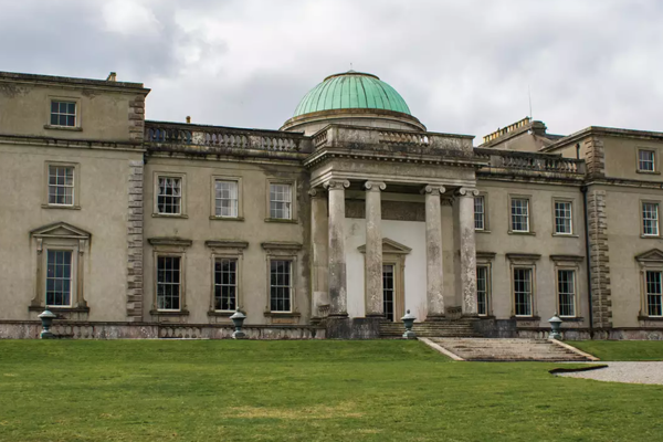 📍Emo Court and Parklands Experience enchantment at one of Laois' top destinations, the stately manor includes lush greenery, historic architecture and paths leading to new adventures! 🌳 #TheHeritage #LoveLaois #Laois