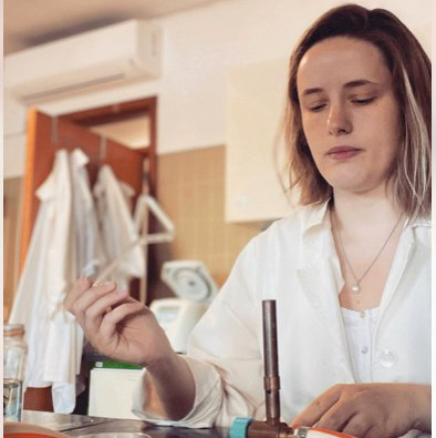 Isabel Silva, doutoranda em Biociências, venceu o Prémio Fluviário 2023 – Jovem Cientista do Ano, com o artigo “Microplastics accumulate priority antibiotic-resistant pathogens: Evidence from the riverine plastisphere“, um estudo realizado no Rio Mondego. 
sciencedirect.com/science/articl…