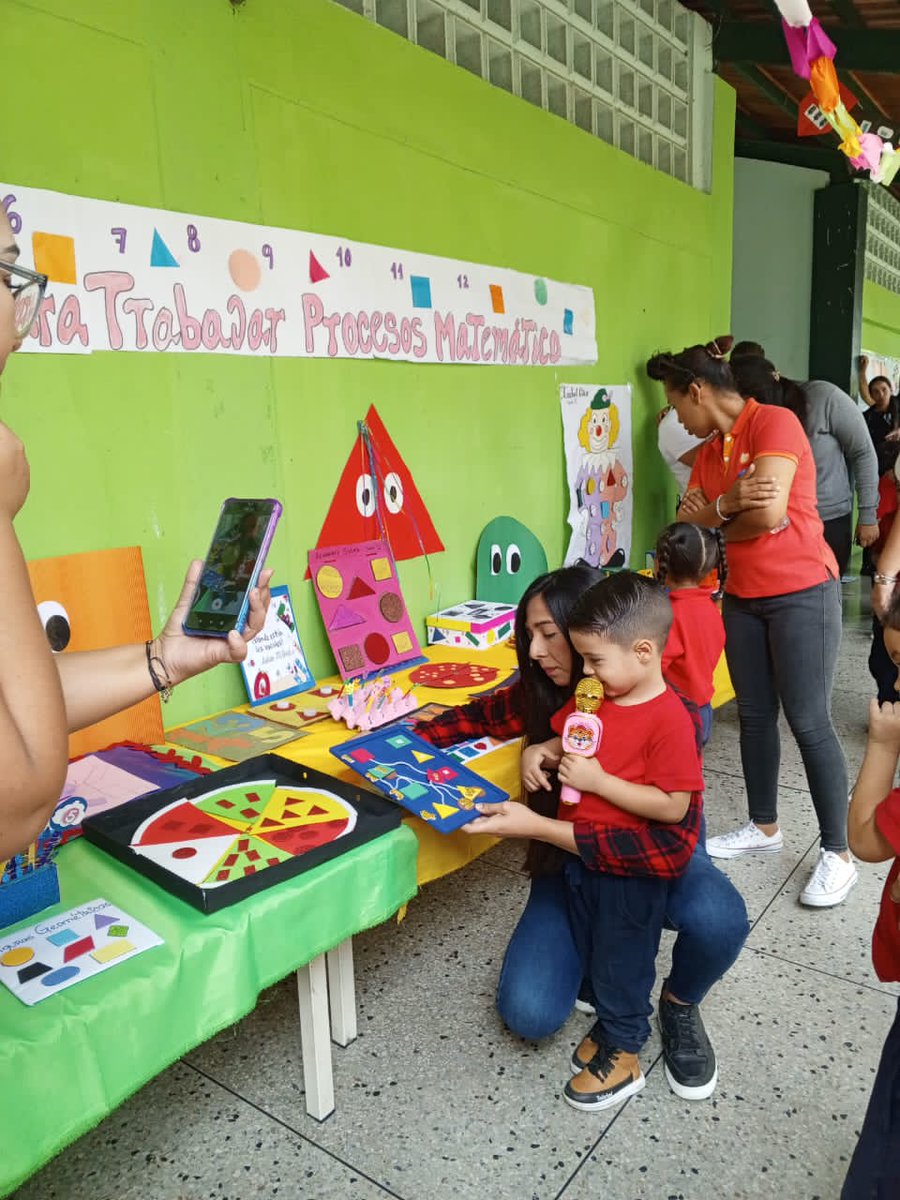 #05Abril en el CEI Las Mercedes de #Palavecino se realizan las olimpiadas numéricas dónde los niños y niñas aprenden los números para sumar y restar.
#SomosPueblosHumanistas 
<a href="/NicolasMaduro/">Nicolás Maduro</a> @MPPEDUCACION <a href="/_LaAvanzadora/">Yelitze Santaella</a> <a href="/cdcelara/">Centro de Desarrollo de la Calidad Educativa Lara</a> <a href="/EleamerAbdala/">Eleamer Elkatrib</a>