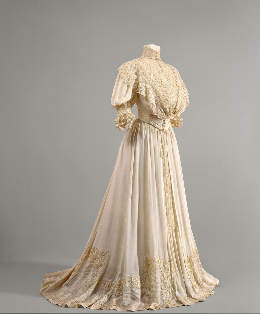 A wedding dress from 1907 at National Gallery of Victoria.