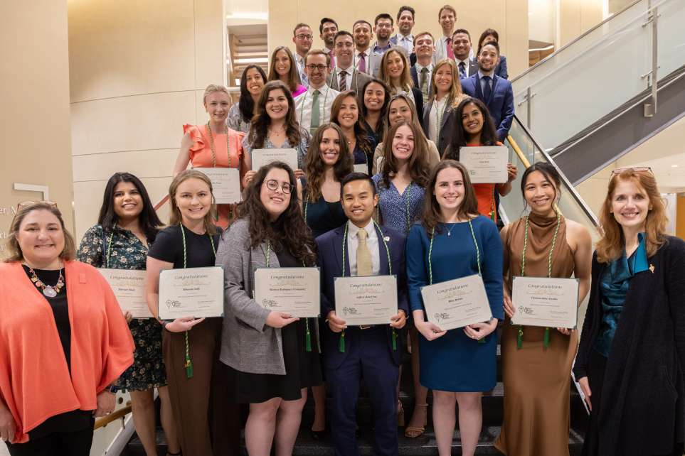 Many congratulations to our @UF Med faculty, residents and medical students inducted into @AOA_society this spring! This prestigious honor recognizes gifted leaders and educators for their dedication to humanism and service: go.ufl.edu/cgsfbqo