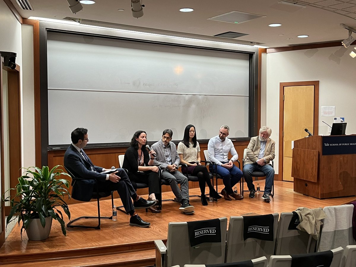 Continuing the Global Health Symposium, we are toasting by a fireside chat at @YaleSPH on Faculty Networks, moderated by Jeremy Schwartz with YIGH faculty members Dr. Tracy Rabin, Dr. Sunil Parekh, Dr. Evelyn Hsieh, Dr. Kieran O’Donnell, and Dr. Marek Chawarski 🌏