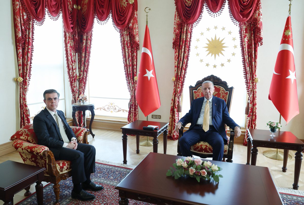 Cumhurbaşkanımız @RTErdogan, İhlas Holding Yönetim Kurulu Başkanı Mücahid Ören'i kabul etti.