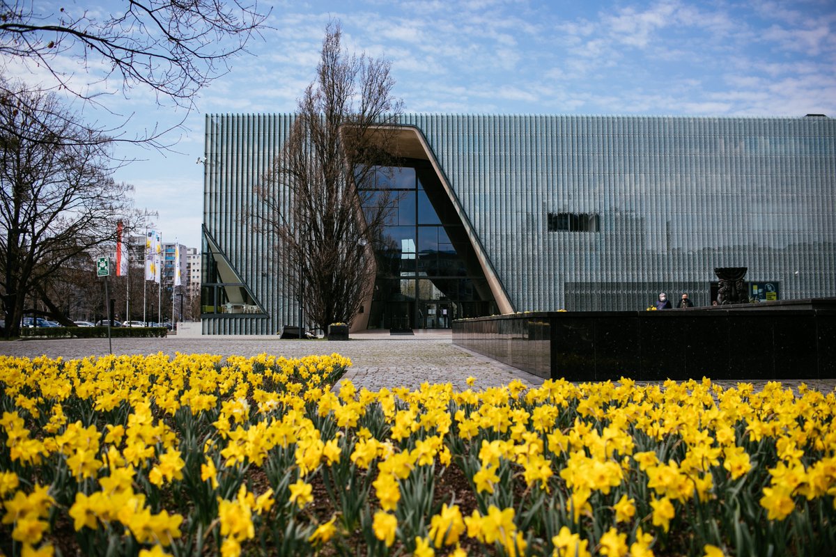 From 8 April until 14 June, POLIN Museum’s opening hours will change. On weekdays (except for Tuesdays, when the Museum is closed) we will invite you to visit us an hour earlier, at 9AM. On weekends, the opening hours remain the same. The Museum opens at 10AM.