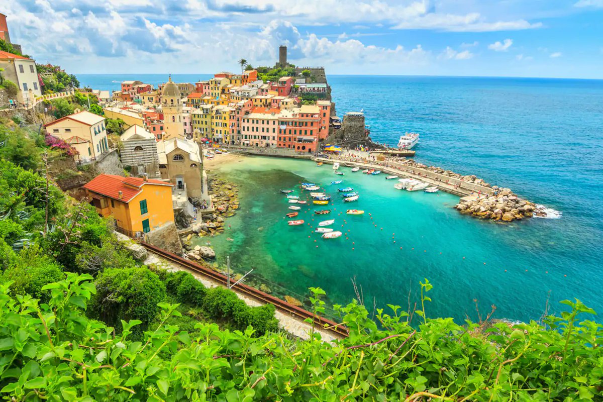 2) Vernazza