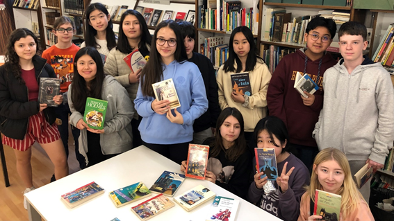 SagratCorDip's tweet photo. La Biblioteca recomana... Repte lector
Avancem en el repte lector d'ESO d’enguany llegint i resolent intrigues, misteris i enigmes.
Acompanyem els alumnes en el gaudi per la lectura i en el descobriment de noves i diferents lectures.
#ProjecteLectum #BiblioTECA #BibliotecaEscolar https://t.co/qVZduQzyhS