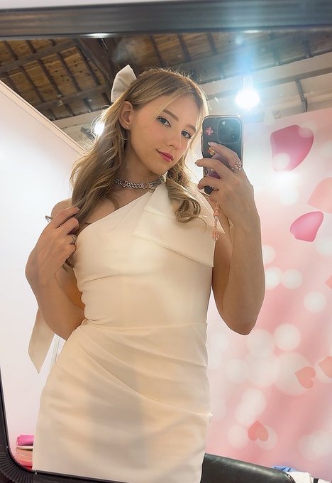 Can I be your princess angel baby cakes buttercup crybaby brat? 😋💖  @taiwanadultexpo https://t.co/Sz