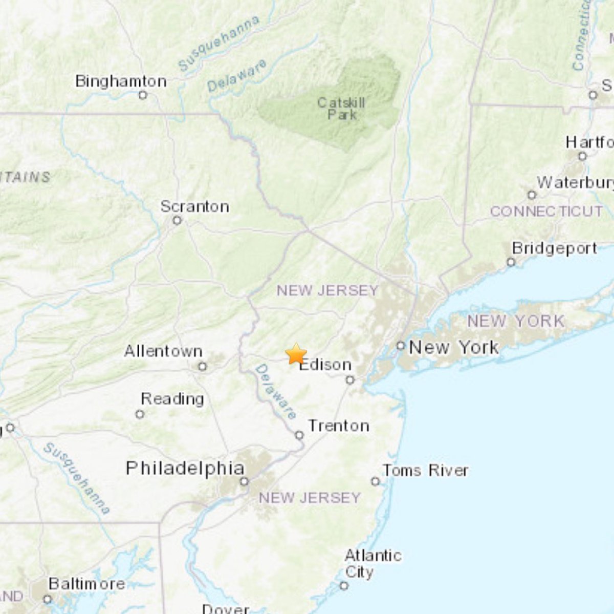 NEW: Magnitude 4.8 #earthquake hit Lebanon, New Jersey.

It was a very shallow quake, making it felt far and wide — from Maine to the Mid-Atlantic. #Philadelphia and #NYC felt it.

Earthquake surface waves travel farther in the eastern U.S. due to crustal composition.