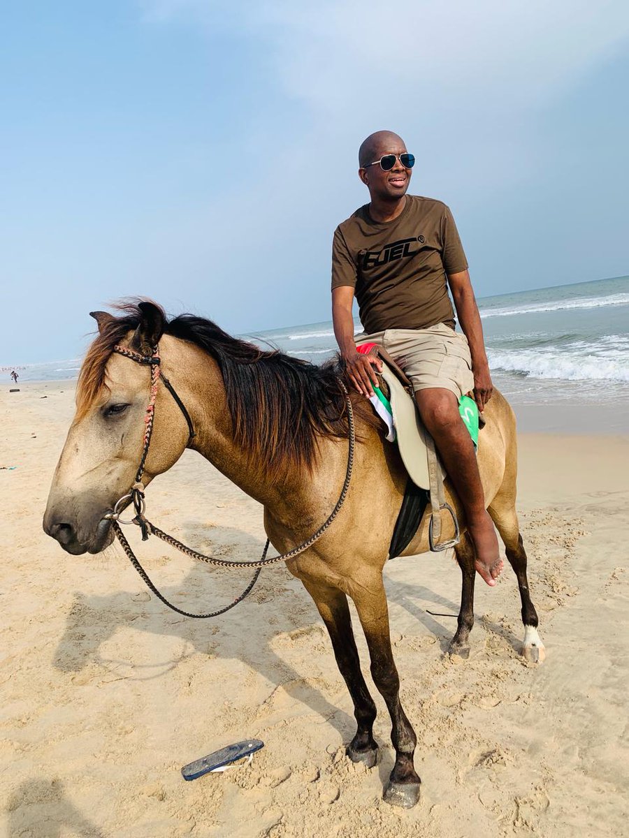 Beach life is giving!!!🏖️🩴😎