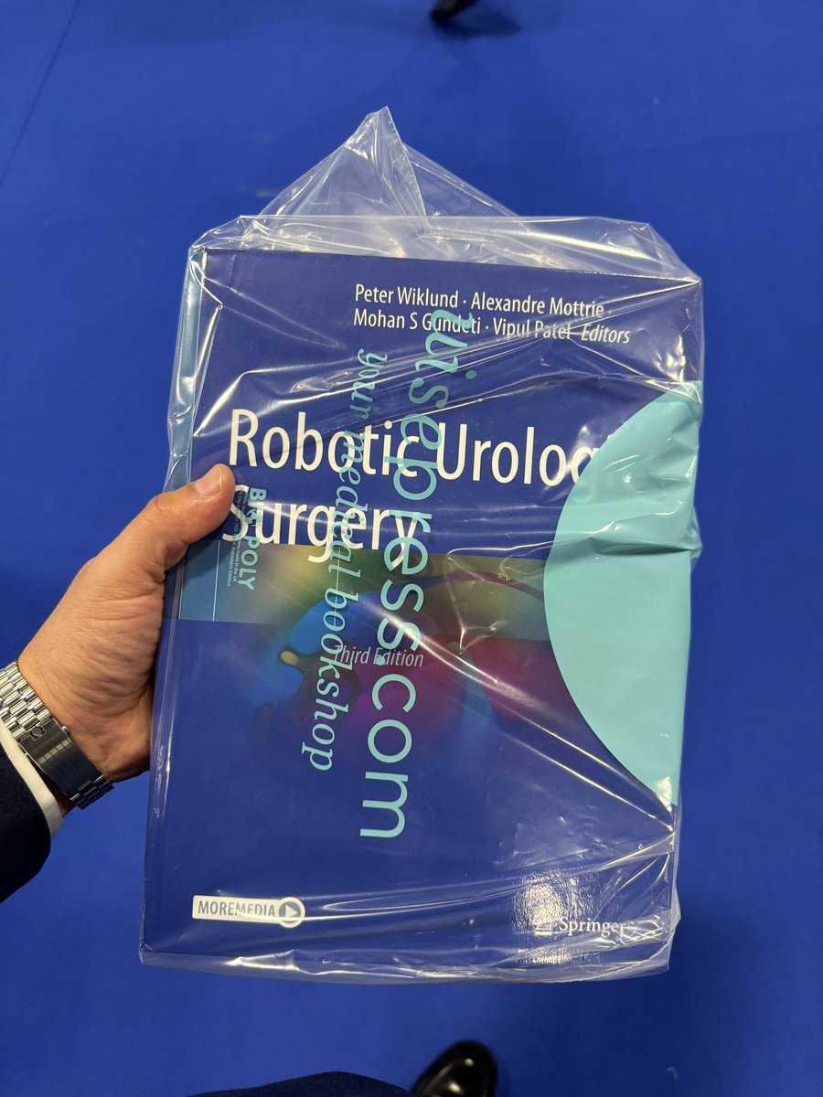 Excelente curso avanzado de cirugía renal robótica. Top top top @Ruben_De_Groote @aleantonellibs1 #EAU24 Educación médica continua 🙌🏼🇫🇷