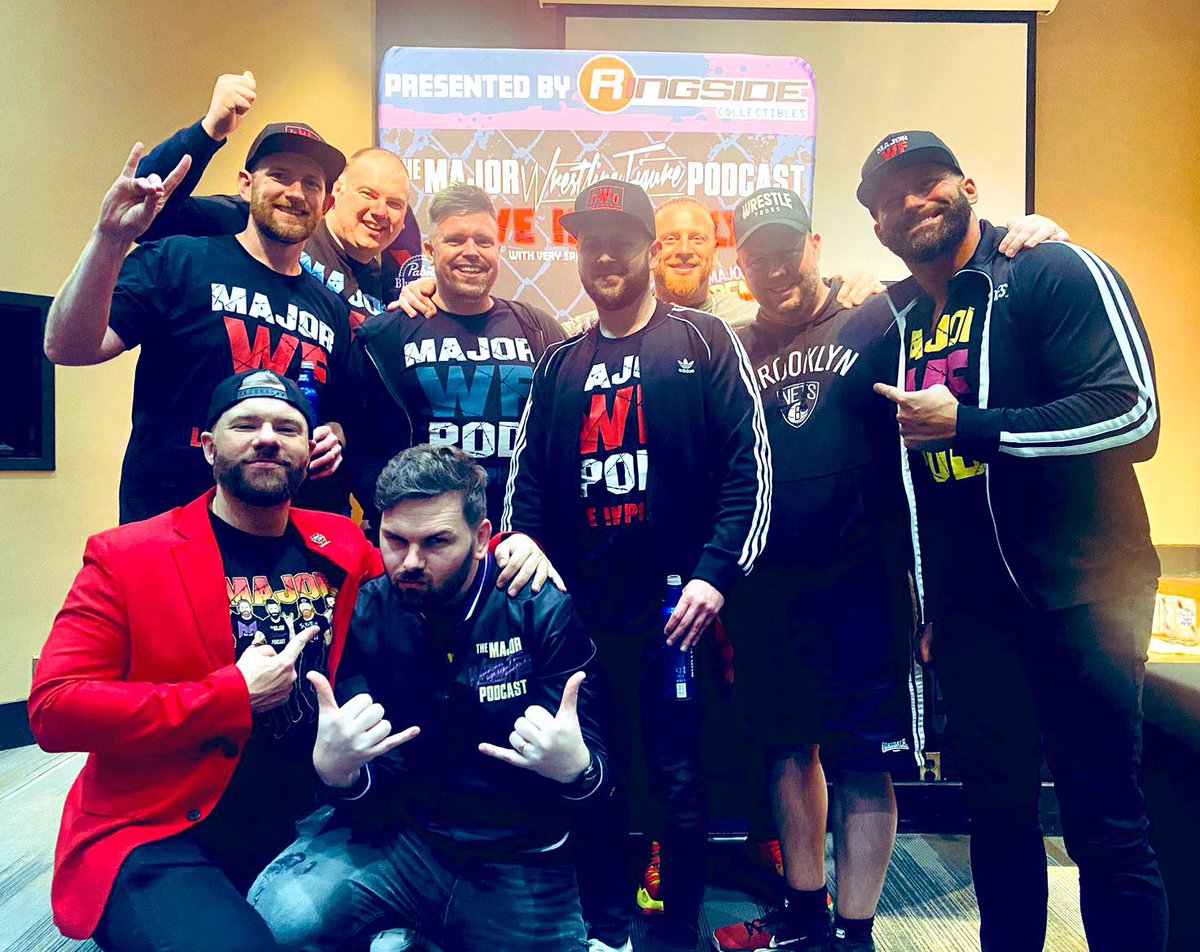 There’s some top guys in Philly at the moment for #WrestleMania Great to see how that trip is going for the @hWoOfficialPage lads, last night with the @MajorWFPod Wish I could’ve made it. Enjoy boys. hWo x Major Pod