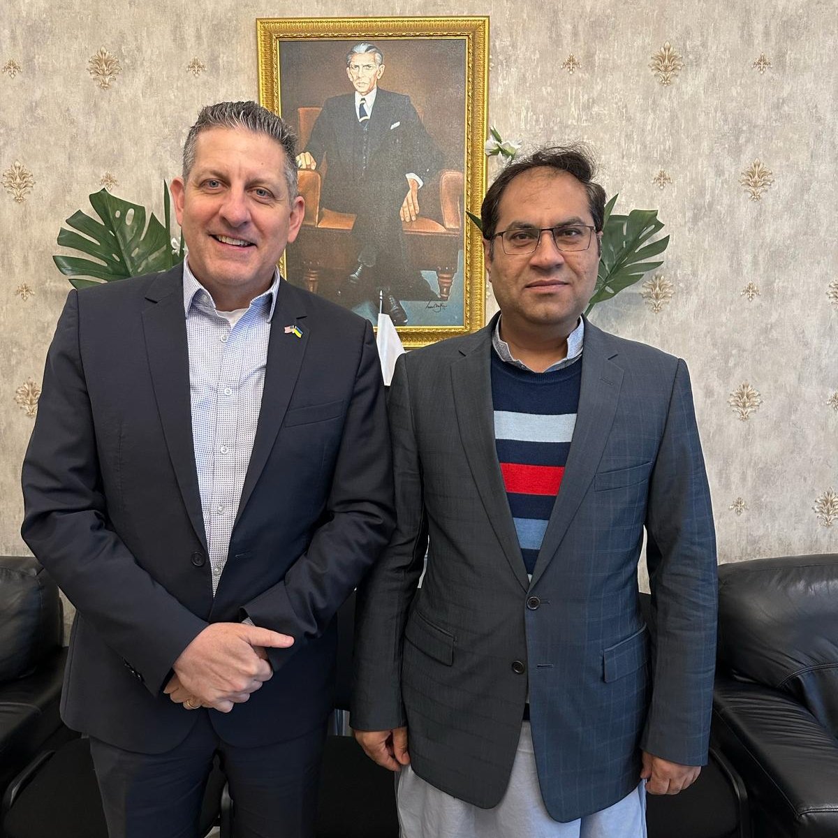 CG, Summar Javed was pleased to receive Mr. Jack Hillmeyer, CG of the U.S. today. The two CGs discussed issues of mutual interest for the Pakistani and American diaspora in Scotland. Mr. Hillmeyer shared his experience working in Karachi as a Deputy Consul General.