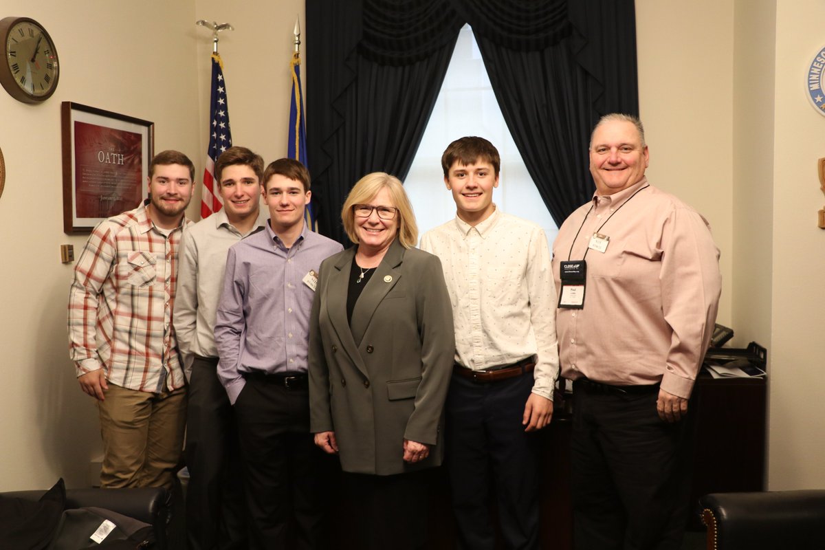 Thanks to the Glencoe-Silver Lake High School group that stopped in to see me while they were in D.C.! If your school is planning a trip, be sure to contact my office!