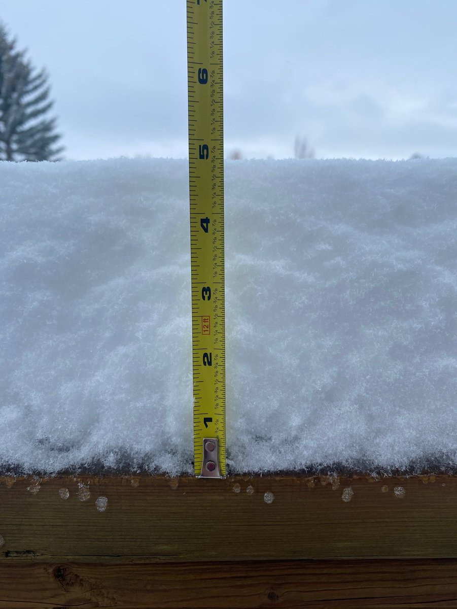 Romboniuk's tweet photo. 4.75" (~12 cm) ❄️ in NW Calgary (Hawkwood) from the most recent #ABstorm 
Pic at 8:30 a.m. Apr 5 https://t.co/shQMiX9anO