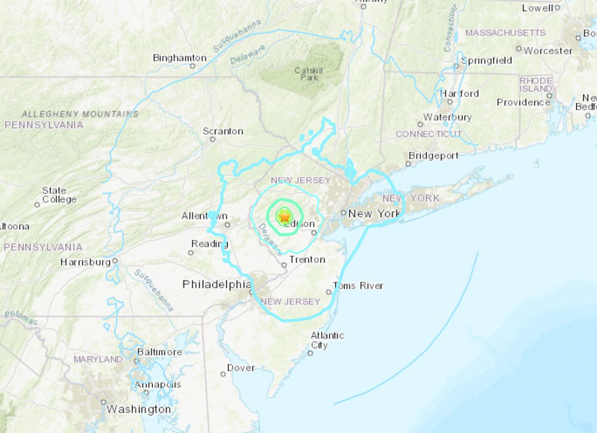 BREAKING: At 10:23 a.m. ET, a 4.8-magnitude earthquake hit northern New Jersey, causing buildings to shake from Philadelphia north to Boston. nbcnews.app.link/1LlklN8byIb