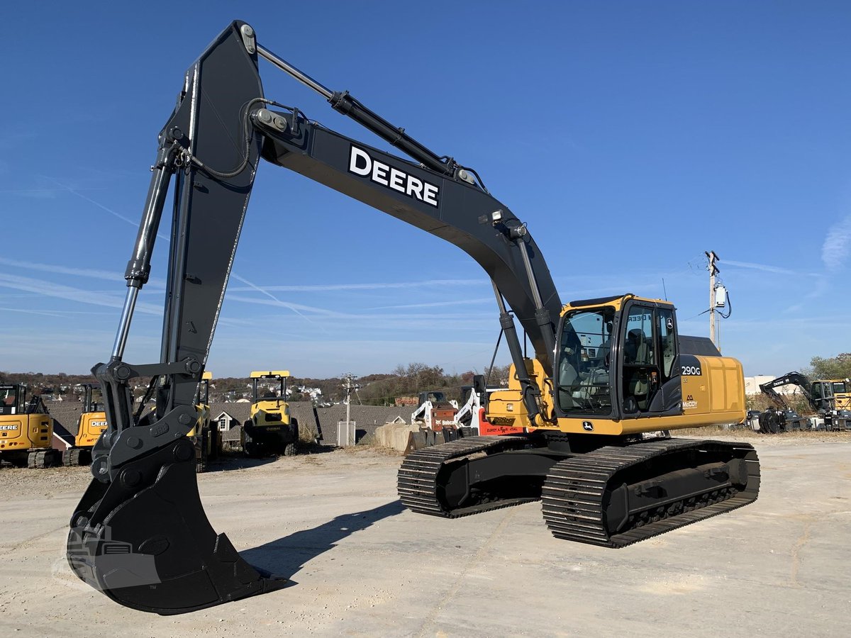 machinerytrader's tweet photo. 𝟐𝟎𝟏𝟐 𝐃𝐄𝐄𝐑𝐄 𝟐𝟗𝟎𝐆 𝐋𝐂 --- a beautiful excavator that can GET! THINGS! DONE!

💰 $144,000 (USD)

🚧 10'2" Arm
🚧 32" Pad Width
🚧 Enclosed ROPS

☎️ (636) 384-4017

🔗 https://t.co/u82tCgZa9G

#UsedExcavators #UsedConstructionEquipment #MachineryTraderListings https://t.co/pvqjAhUVrD