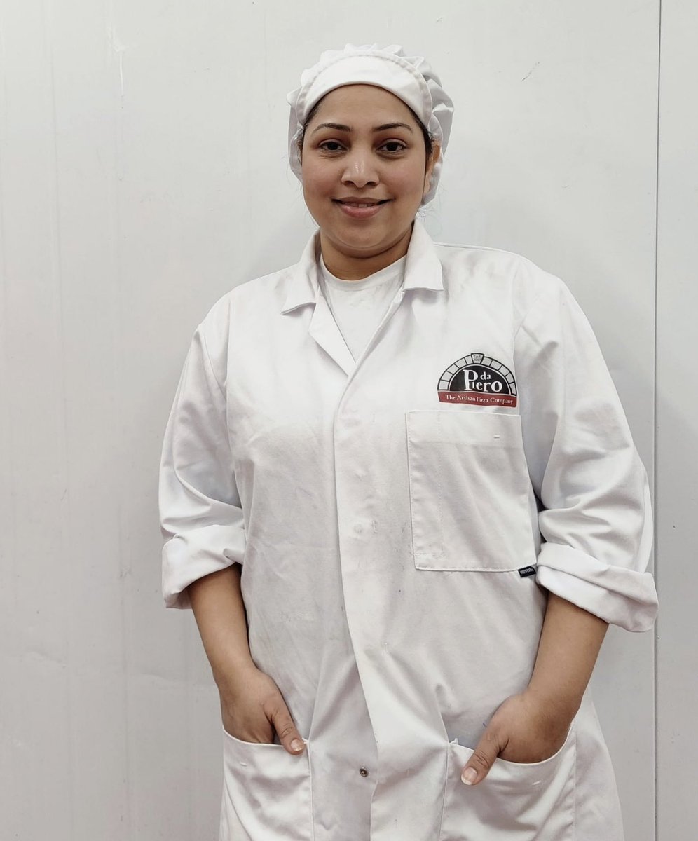 Thrilled to welcome our new production supervisor Pranaya! Bringing her many years of bakery experience to the Pizza da Piero team. We are so lucky to have her on board! 

#PizzadaPiero #DreamTeam