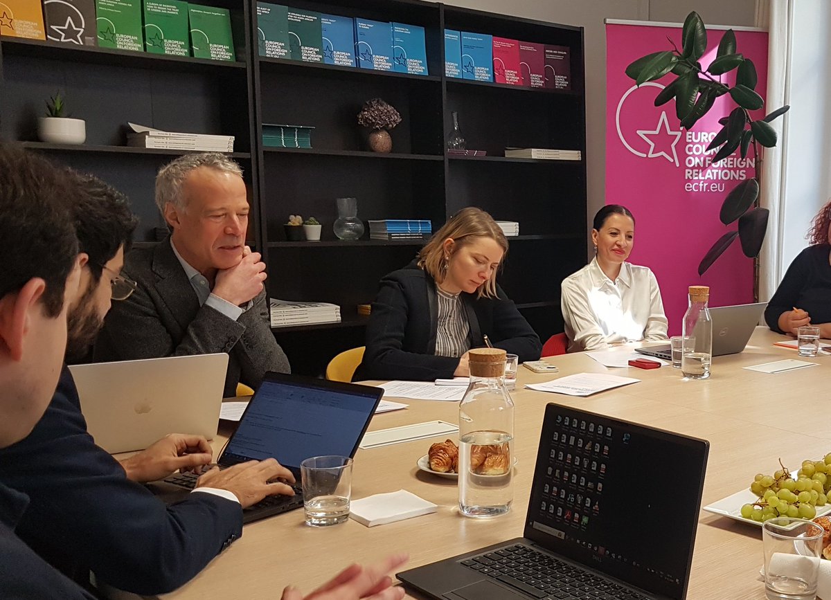 We hosted a great conversation last week at @ECFRParis w/@AnthonyDworkin, @DaliaZinaGhanem & @celiabelin on Europe-Maghreb changing relations and how to promote a more coherent European approach to this region. Thanks to the speakers and participants for their contributions! 👏