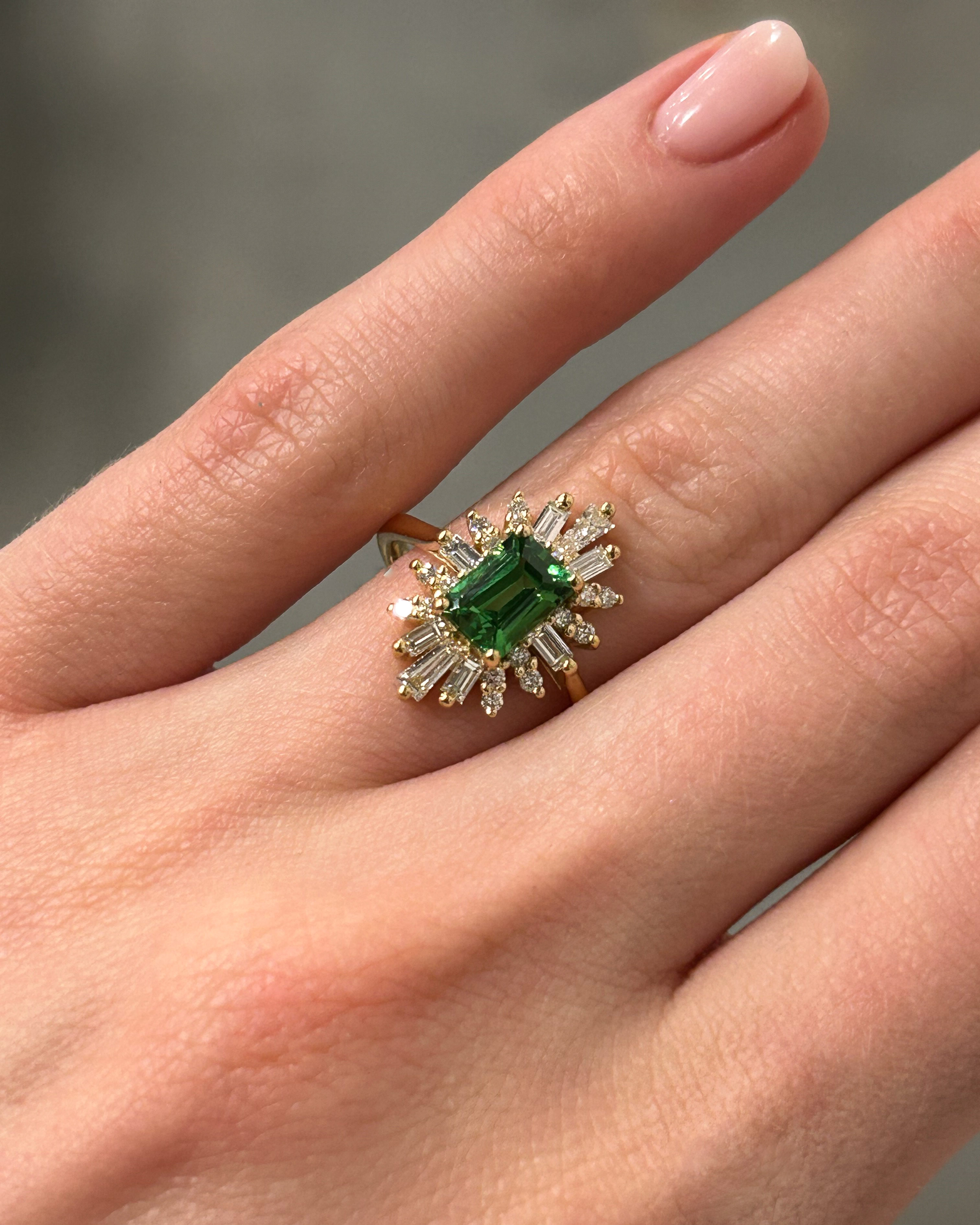 Brilliant Earth on X Our client went completely custom to design this remarkable vintage emerald halo. A 11x9mm lab emerald center encircled by 25 round and emerald diamonds. What s not to love