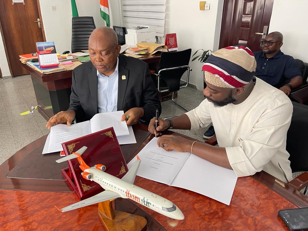 Mainoneservice's tweet image. MainOne is proud to announce that we have officially signed the landmark deal with the Akwa Ibom State Government!

This comes after the landing of the 2Africa Submarine Cable at the Qua Iboe Beach Terminal.

 #QuaIboe #DigitalTransformation