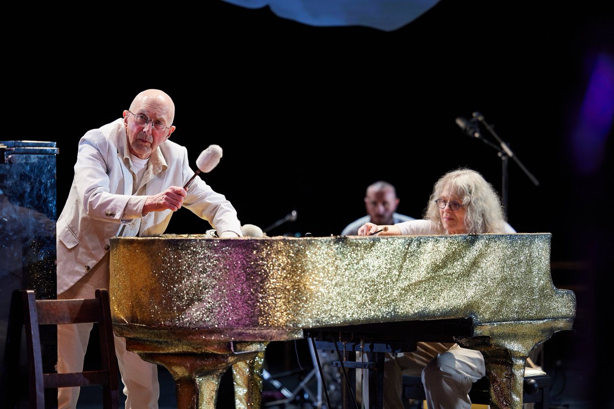 LeedsPlayhouse's tweet image. 'Everyone has a story to tell. Together, they create a symphony.' 🎶 Prepare to laugh, cheer and cry as  #Sinfonia interrogates the relationship between intimacy and spectacle.

📅 26-27 Apr
🎟️ bit.ly/3vxw1Zg