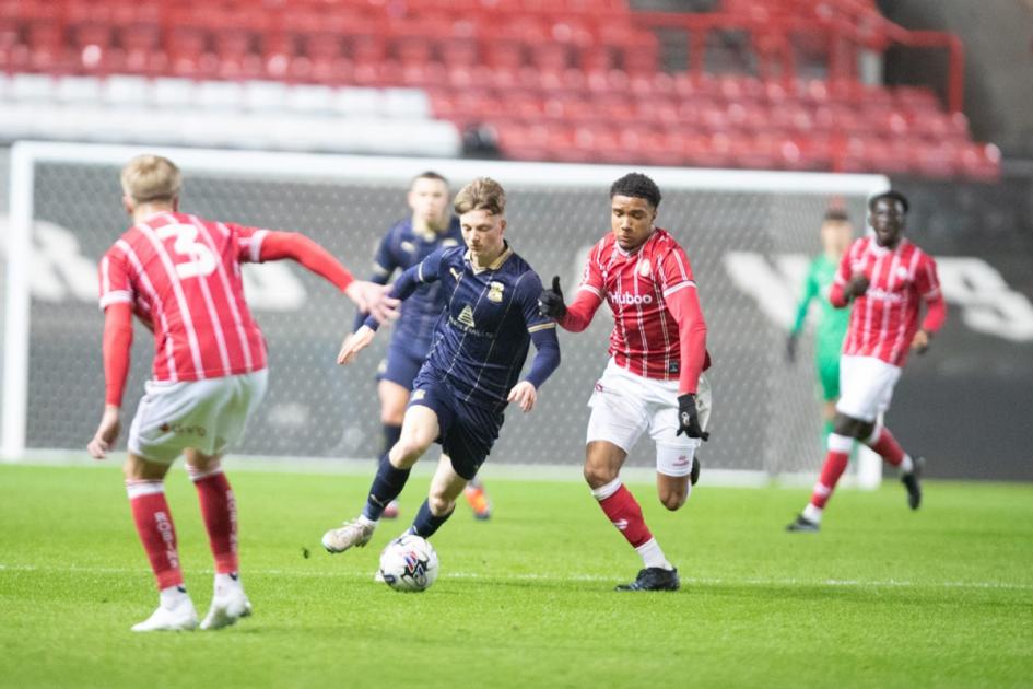 Swindon Town youngster earning further senior playing time dlvr.it/T56Zt2
