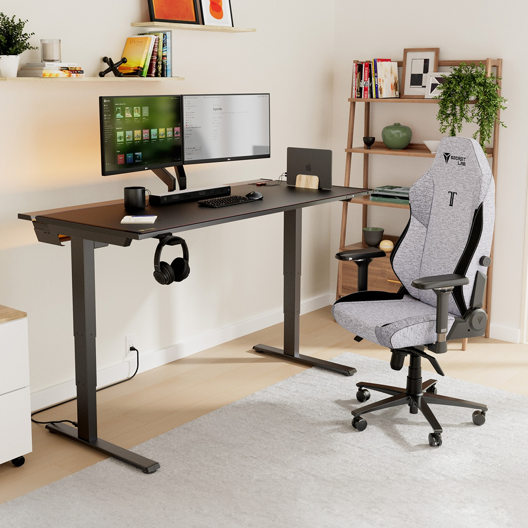 Take the strain off your back — starting this Stress Awareness Month. With the Secretlab TITAN Evo and MAGNUS Pro, build an ergonomic home office that takes the pressure off during the busiest days. Feel at your best when you work from home with a chair and standing desk pairing