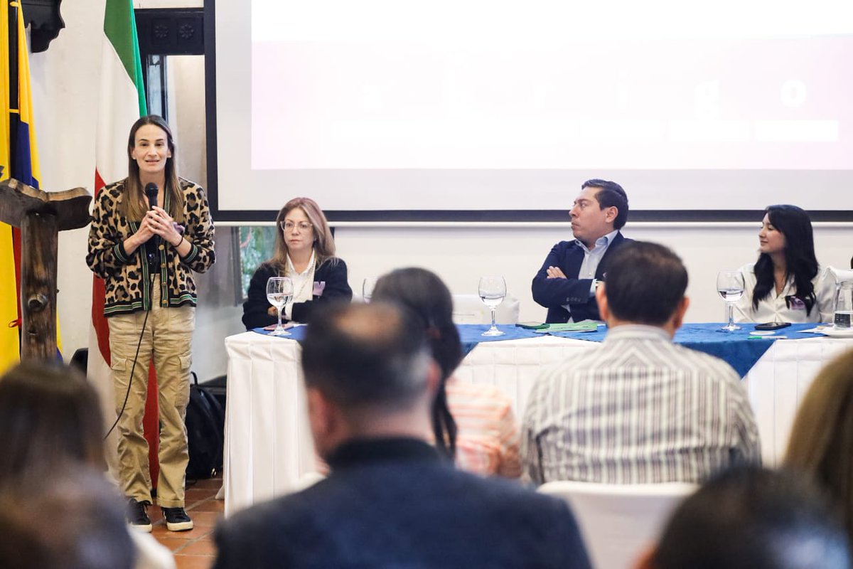 Fundación Éxito tweet media