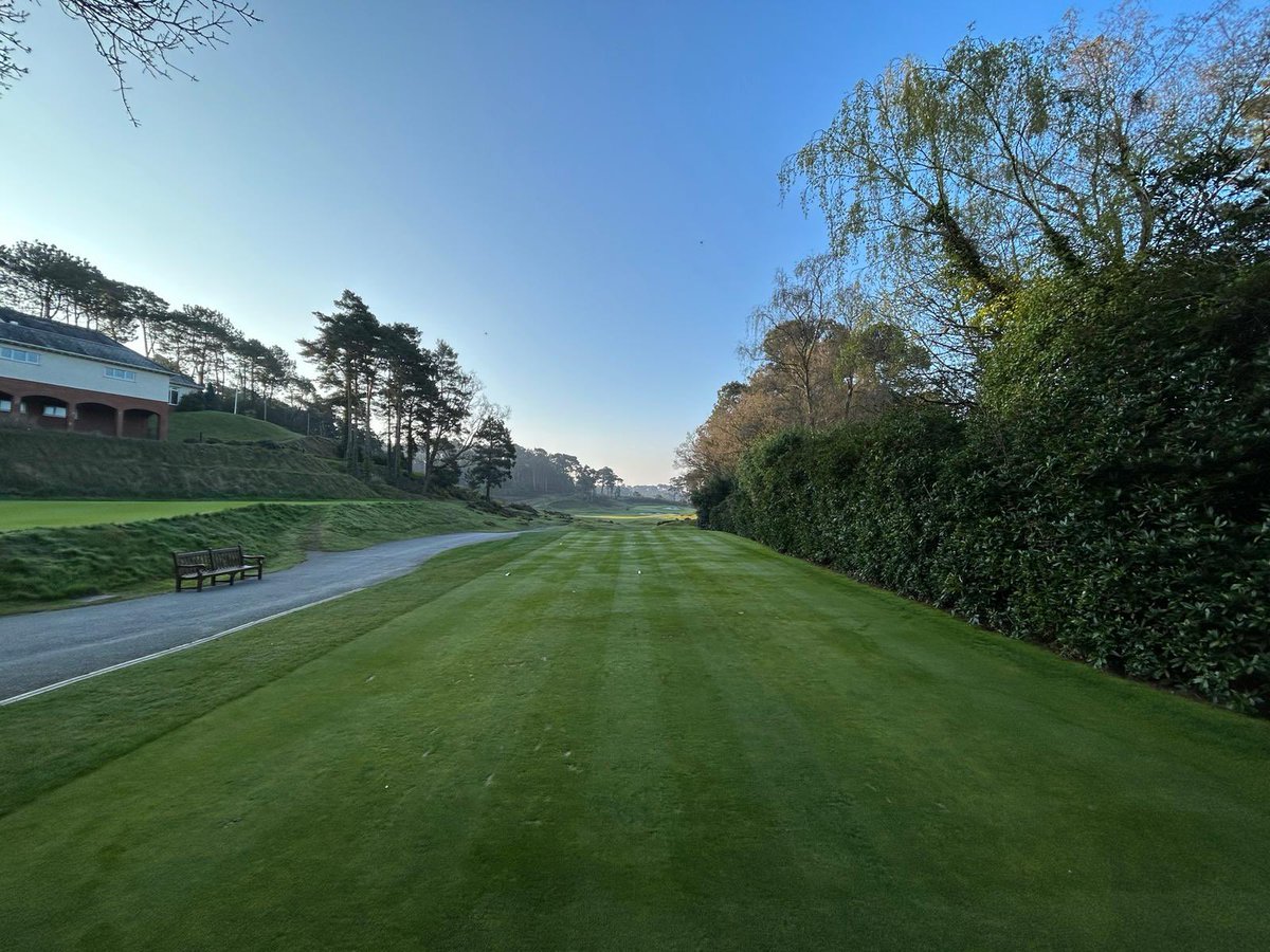 grnkeepergrant's tweet photo. We open the 1st tee on Sunday. It’s been an amazing project which has completely transformed the entrance to the course. The putting green needs another month to bed in. There’s no way I would have taken on such a huge in-house project if we didn’t have an amazing team!! https://t.co/fJuQrgF4Lu