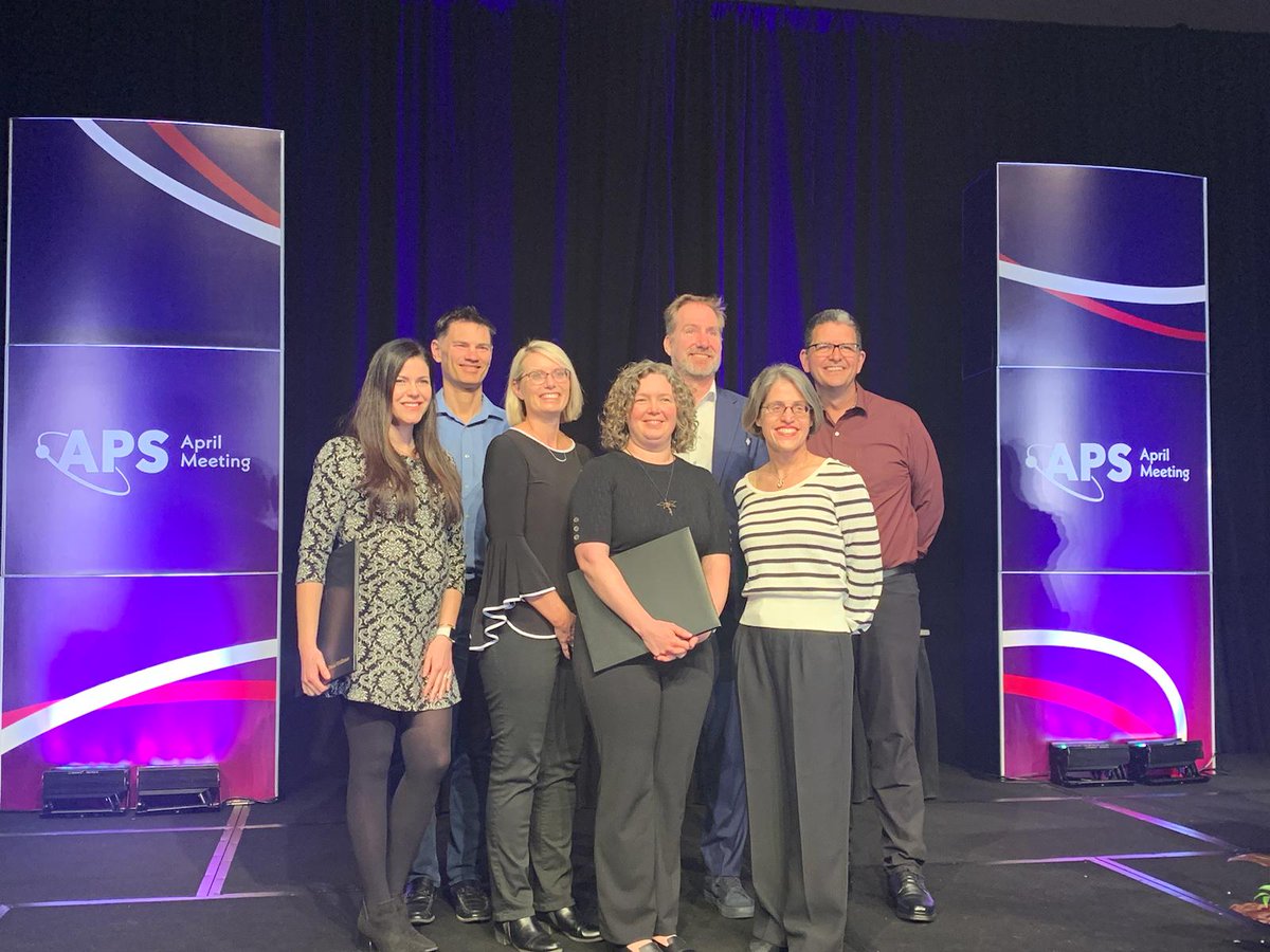 Yesterday, PI’s educational outreach team received the APS Excellence in Physics Education Award in Sacramento. Congratulations to our team on their tireless efforts to empower teachers across the world. Learn more about their impactful activities: hubs.ly/Q02rYRgC0