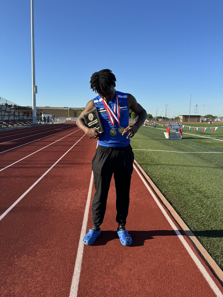 Im blessed to be the Distict Champion in 400 m with a Blazing Pr and School Record of 49.79! Also Blessed to be apart of the Distict Champions 4x400 relay Team. #HardWorkPaysOff #Gopherspeed