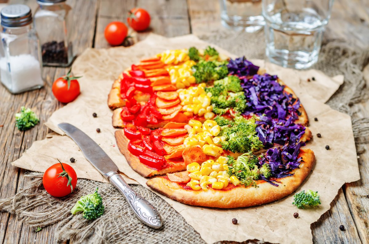 🌈🍕 Learn how to make rainbow pizza in this week's Saturday Science newsletter. Every Friday morning we deliver ideas for science and nature activities you can do with your family at the weekend. ✉️ Sign up at sciencenature.theweekjunior.co.uk/newsletter 📸 © Rex Shutterstock