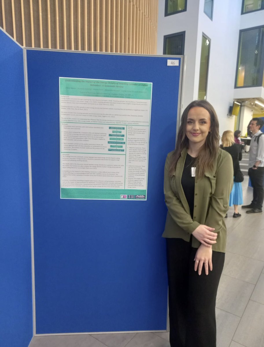 SnacGroup's tweet image. Two of the @SnacGroup PhD students presenting their work at the BFDG poster session!💫 
#BFDG2024