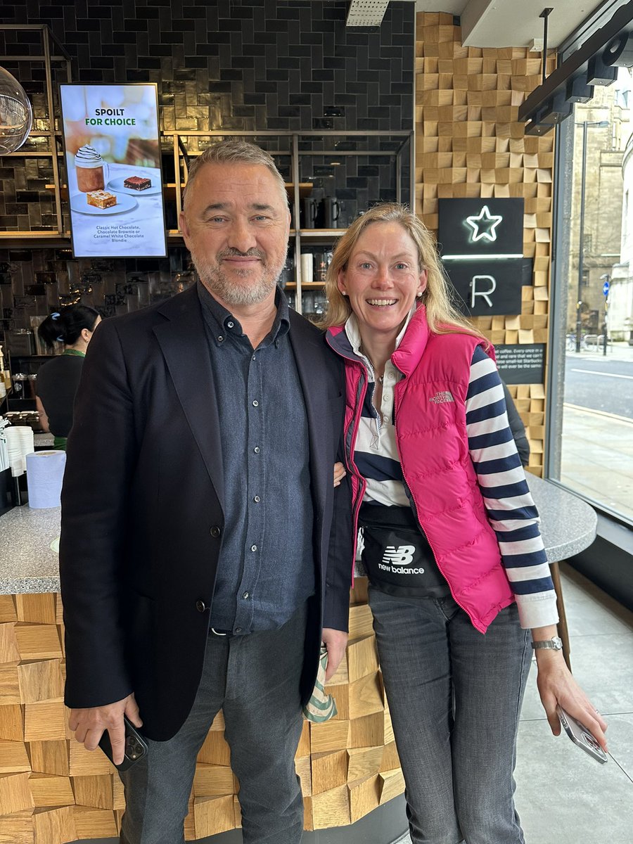 Popped out for a quick brew and spotted this superstar 🤩 (I seem to have shrunk 😂)