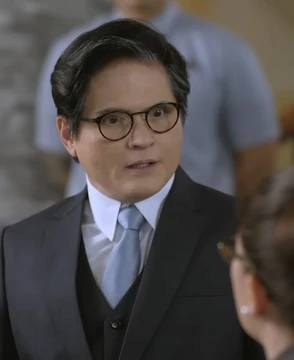 acstayag's tweet photo. Kaya pala laging nonchalant lang si Wilson Tiu kasi siya ang KILLLER!!! 
 $BEYOND  @PlayGroundCorp $TRIP @PlayOverTrip  $PARAM @ParamLaboratory $MOJO @WeArePlanetMojo #CBMLTheTurnAround #CBMLDBOnNetflixEP124 #DonBelle #CantBuyMeLoveDB #BingLing #JUSTICEFORKATYPERRY https://t.co/GgA7gW9vsx