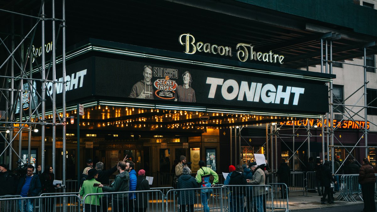 𝟮 𝗹𝗲𝗴𝗲𝗻𝗱𝘀 𝗼𝗻 𝟭 𝘀𝘁𝗮𝗴𝗲. It was an evening to remember with Tony Hawk and Rodney Mullen 🛹 📷: Alyssa Rasp / MSGE