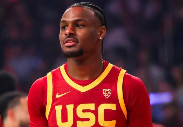 LakeShowYo tweet media