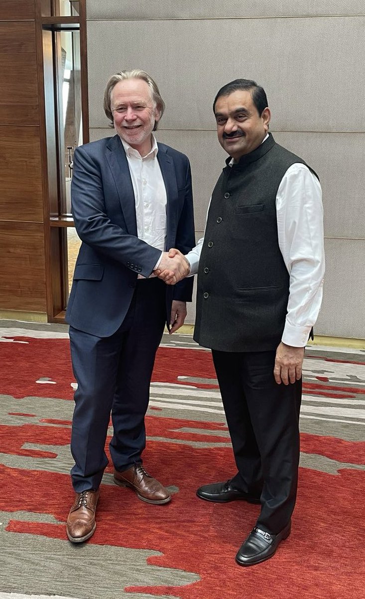 I had an extended meeting with Chairman Gautam Adani today, covering his existing investments in Australia and future collaboration on #renewables, critical minerals and roof top solar. 🇦🇺🇮🇳@gautam_adani #criticalminerals #solar @AusCG_Mumbai #Gujarat