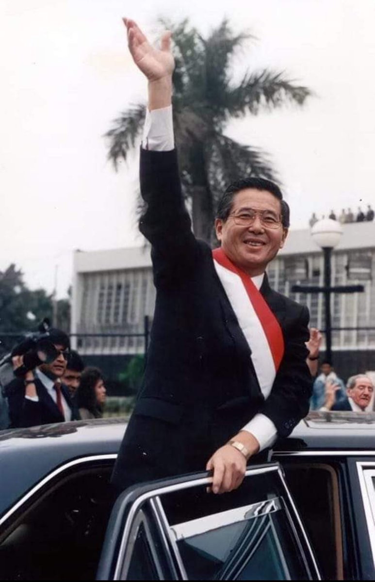 Día Histórico ! El 5 de abril de 1992, el Perú inició un nuevo rumbo, gracias a la decisión del Presidente Fujimori que junto a las FFAA, PNP y el Sistema de Inteligencia Nacional, lograron la pacificación nacional, además de la reinserción de nuestro país a la economía mundial.