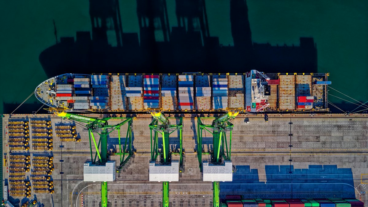 talentgezocht's tweet photo. Heb je al een aantal jaar ervaring in de logistieke dienstverlening en zie je een nieuwe uitdaging wel zitten?

OOCL is op zoek naar een Allround Expediteur, die inkomende en uitgaande zendingen afhandelt.

Iets voor jou? Lees gauw verder!

https://t.co/vxE9TufnrU

#vacature https://t.co/EQFYzCZ5oX