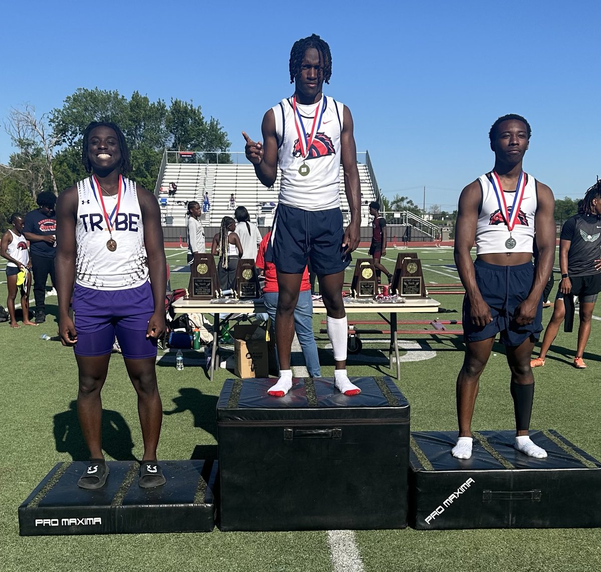 Sophomore Demarcus Belton Area Qualifier 100m Dash - 10.96 @Demarcus05B