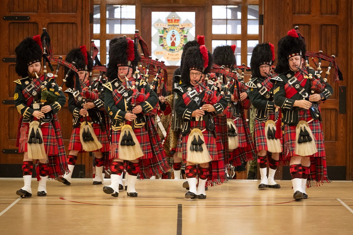 Happy Tartan Day! The celebration of Scottish heritage and tradition has deep roots in the Canadian Army, with 18 Highland units and 8 Pipes and Drums Bands that wear their distinct tartan that is a part of their regimental identity.
