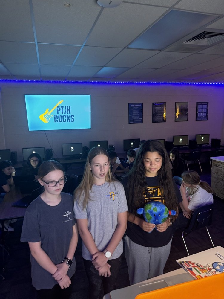 PTJH students rocked presenting for Global Student Showcase with Digital Citizenship Institute. We are so proud of them sharing #LearnwithMundo and how to use #Tech4Good with the world.