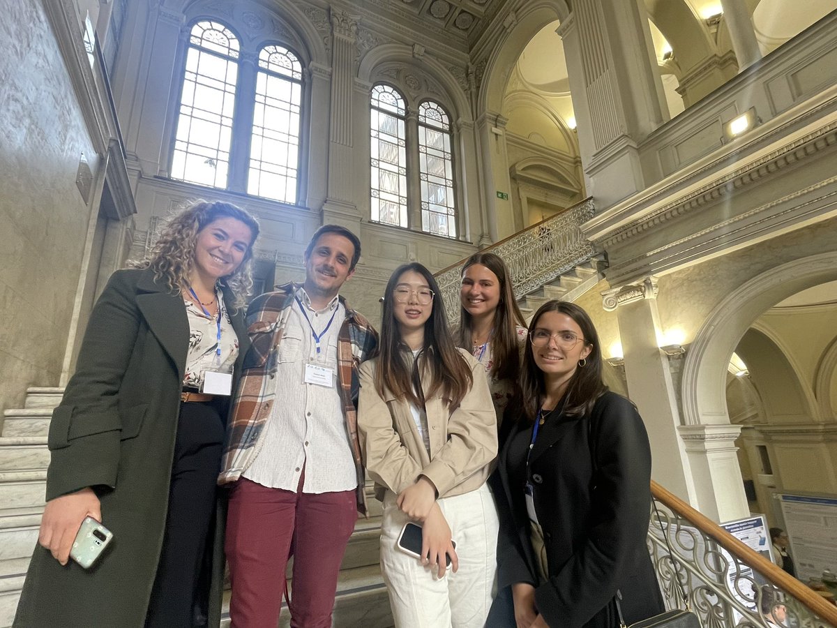 Véronique Michelet (@vmichelet06) on Twitter photo Extremely proud of the team ! 🤩 Bravo Émilie for your well-deserved prize ! And congrats to Emma, Mila for their posters and Alexis and Keyu for their oral presentations ! Great time ! 🤩😊👏👏
<a href="/NiceChemistry/">Institut Chimie Nice</a> <a href="/Univ_CotedAzur/">Université Côte d'Azur</a> <a href="/CNRSchimie/">CNRS Chimie</a> <a href="/CNRS_DR20/">CNRS Côte d’Azur</a> Extremely proud of the team ! 🤩 Bravo Émilie for your well-deserved prize ! And congrats to Emma, Mila for their posters and Alexis and Keyu for their oral presentations ! Great time ! 🤩😊👏👏
<a href="/NiceChemistry/">Institut Chimie Nice</a> <a href="/Univ_CotedAzur/">Université Côte d'Azur</a> <a href="/CNRSchimie/">CNRS Chimie</a> <a href="/CNRS_DR20/">CNRS Côte d’Azur</a>