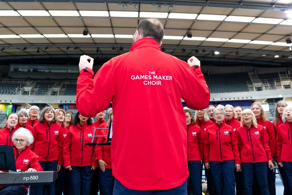 We're so looking forward to singing and supporting the runners and spectators at this Sunday's Brighton Marathon Weekend. Listen out for us and look out for our striking red jackets around Mile 23! See more details at: fb.me/e/3NdF9QkpS @BrightonMarathn