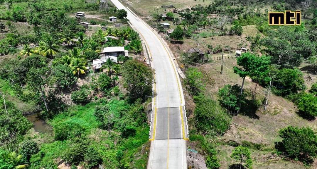 Fotos aereas Rotonda de la Costa Caribe Norte en Rosita e Imágenes de la carretera Siuna-Rosita 😍🛣🚗🚛🚙, Nicaragua hermosa tierra de Paz y Progreso #4519LaPatriaLaRevolucion #PLOMO19 @Joel190779 @samcarrion18 @DrSuazo915 @mijamart88