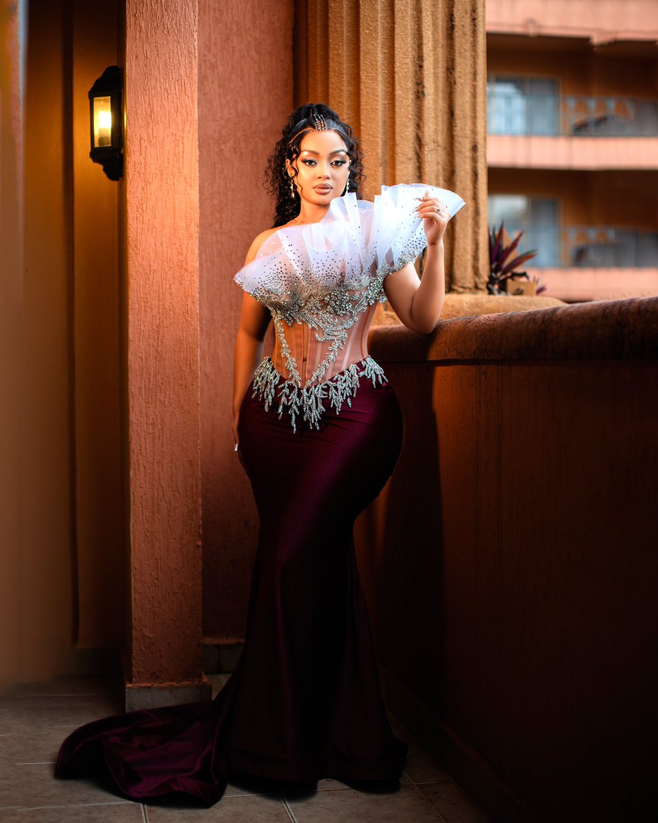 dyna_vence's tweet photo. @Anitahfabiola in a #dynavence classic gown. If you are looking to stand out then look no further. #dynavence10for10 https://t.co/R0C8h1qAgs