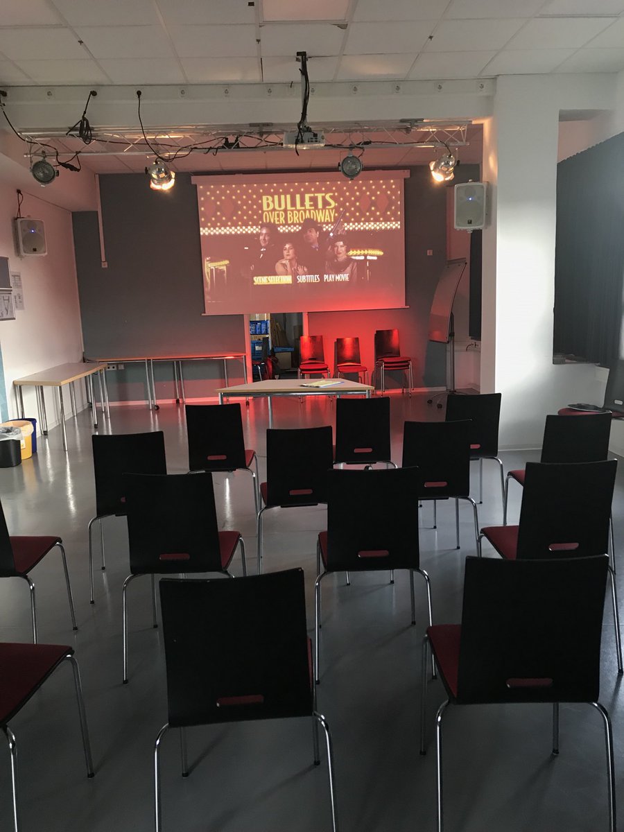 Setting up for our regular Friday night Film Club at VHS Bremen

#englishfilmclub