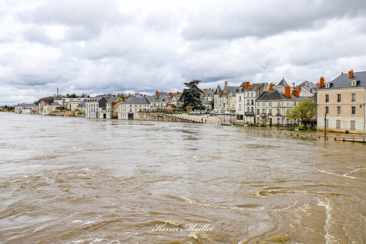 Suite et fin du Reportage Photos sur l'inondation du 31 Mars à Châtellerault 

Hauteur de la Vienne au moment de la photo: 5m31

Canon Eos 6D Mark II L 16-35 mm 

#chatellerault #vienne86 #inondations